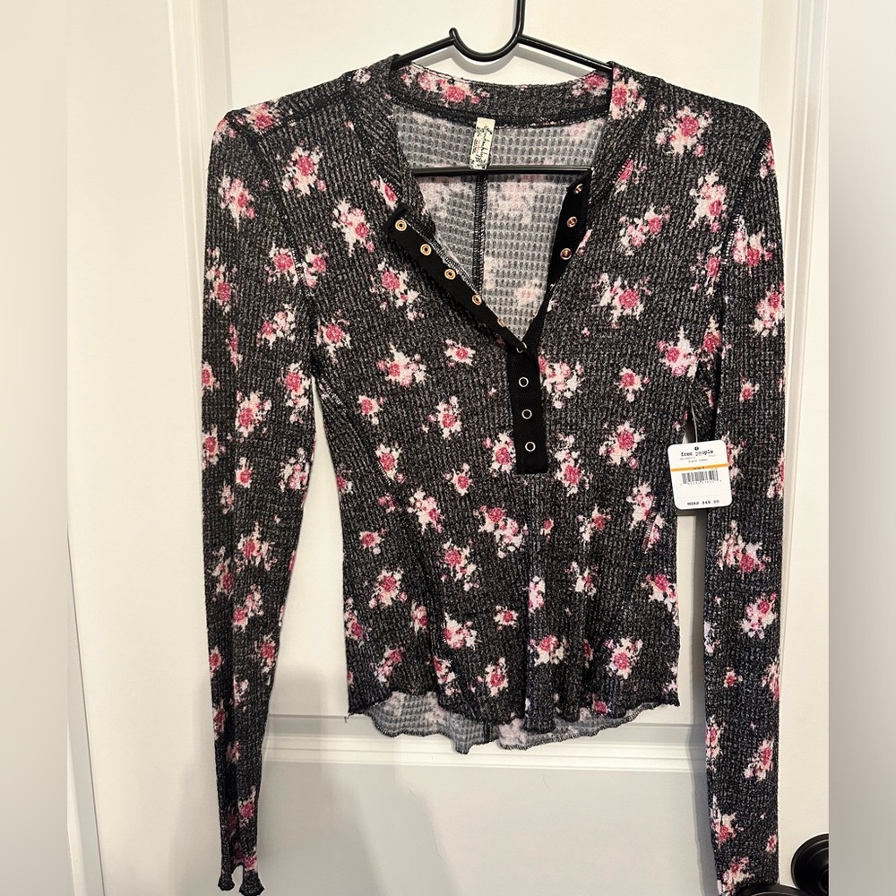 Free people button down thermal. NWT